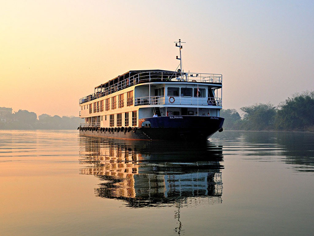 croisiere-sacree-sur-le-gange-calcutta-benares
