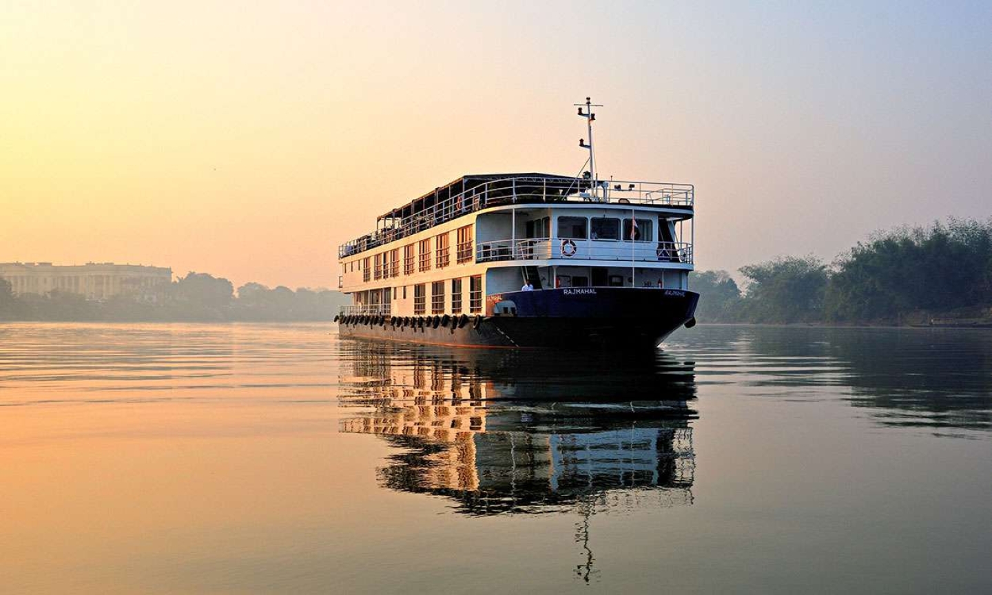Croisière-sur-le-Gange-Bengal-linde-avec-mathew-voyage-en-inde-2